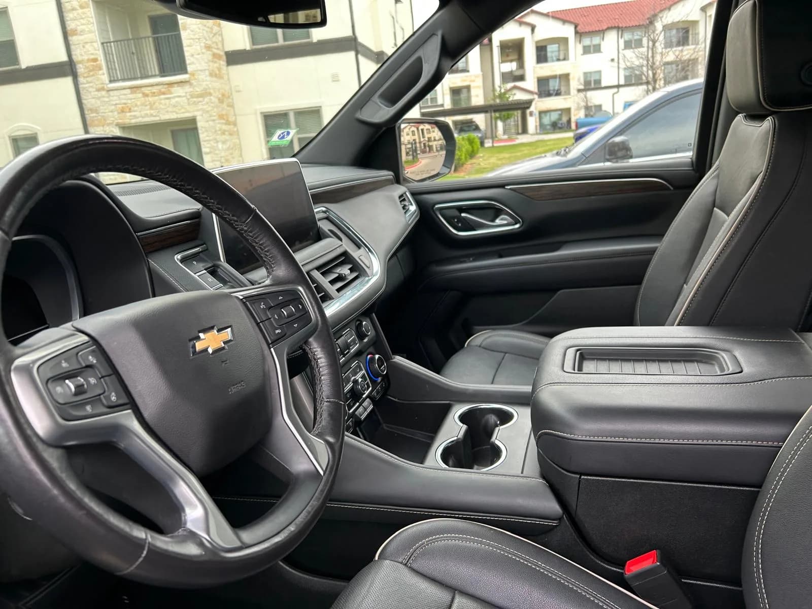 Luxury SUV, photo 6 of 7
